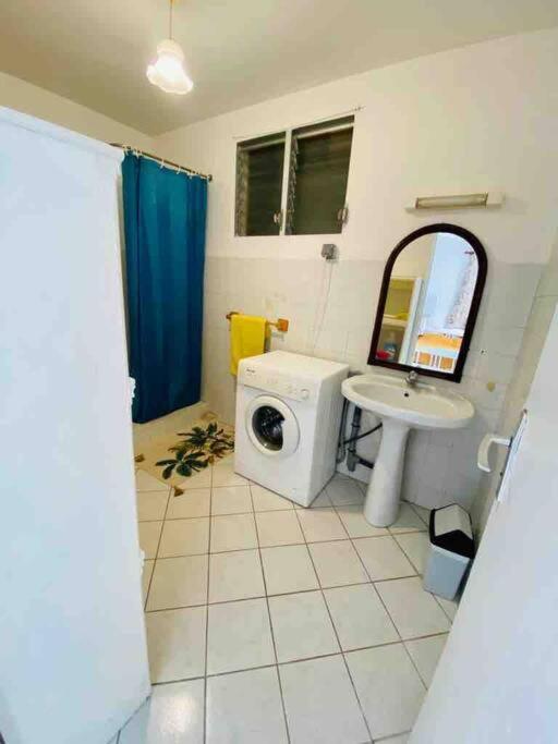 Habitation Nala Proche Bourg Apartment Terre-De-Haut Bagian luar foto